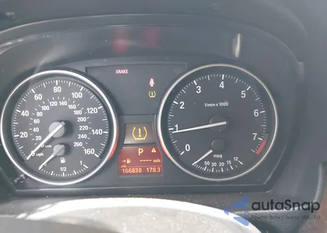 2010 BMW 328I xDrive z USA, uszkodzony, nr VIN WBAPK5C58AA650779